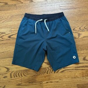NWOT Vuori Men’s Kore Shorts Blue Size S Lined